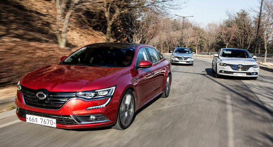 르노삼성이 올해 완성차 내수시장의 성장세를 이끄는 것으로 나타났다. 21일 한국자동차산업협회과 르노삼성에 따르면 올해 1∼10월 국내 시장에서 팔린 승용차의 누적 판매 대수는 총 107만9천103대로 전년 동기(105만780대)보다 2만8천323대(2.7%) 증가했다. 사진은 르노삼성 내수 실적을 늘리는 데 기여한 SM6가 주행하는 모습.